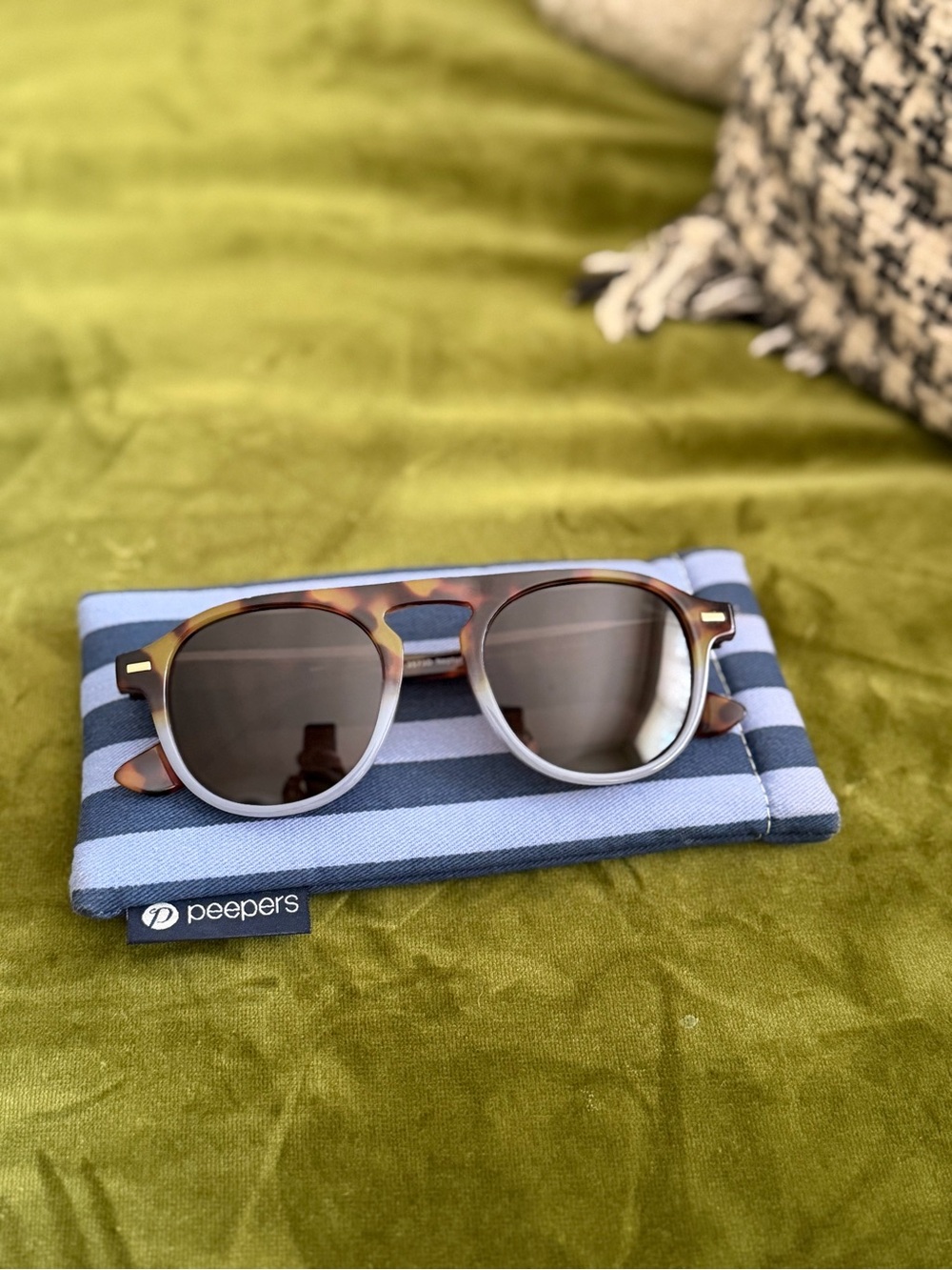 Peepers Women's Tortoiseshell Sunglasses with Brown Lenses